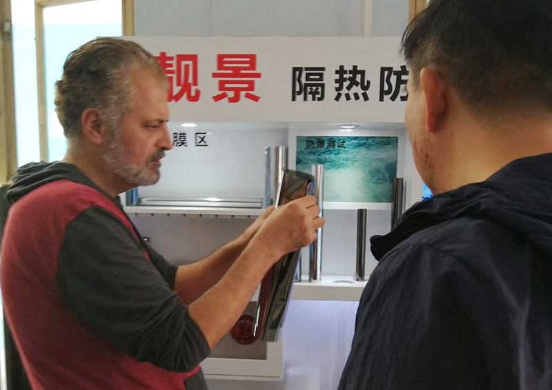 企業風采一